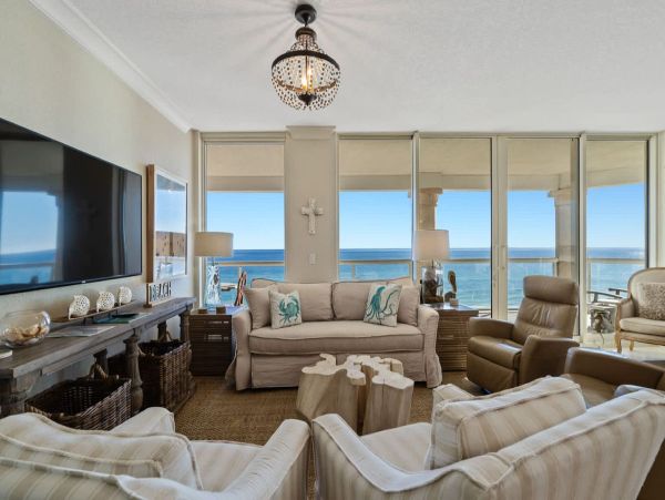 Gorgeous 4 Bedroom Vacation Condo with Full Ocean Views