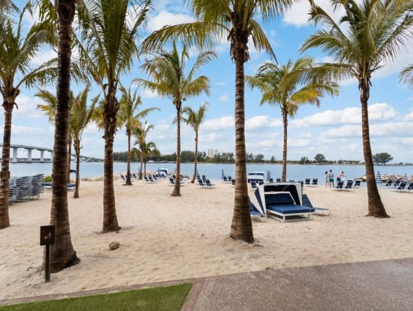 Clearwater Condo with 3 Bedroom & Private Beach