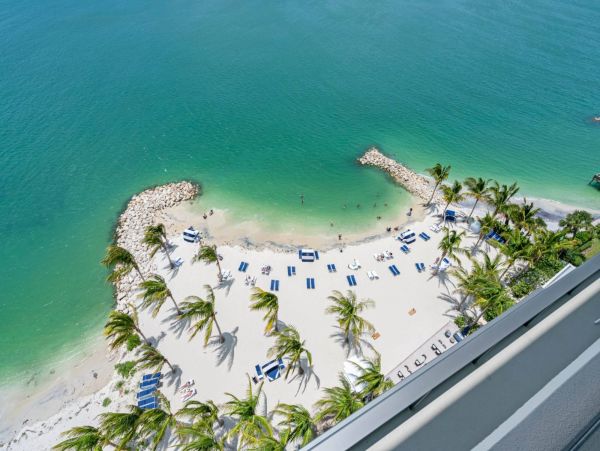 Clearwater Condo with 3 Bedroom & Private Beach