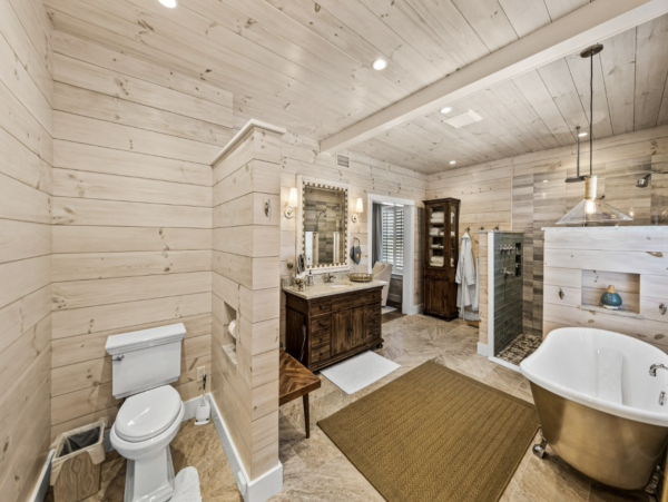 Luxury Boca Grande Vacation Rental with Pool & Hot Tub - Premium Location & Amenities