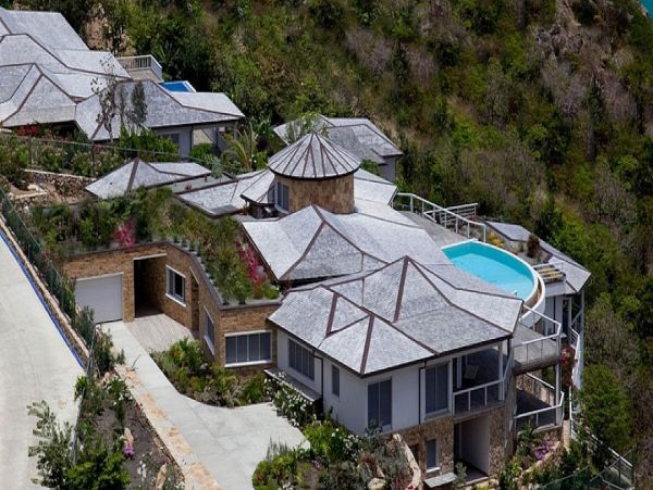 Exquisite Villa with 6 Bedrooms and infinity pool in Antigua