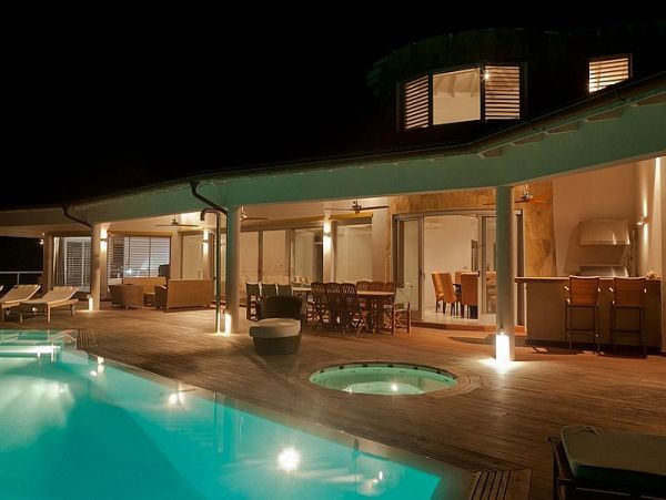 Exquisite Villa with 6 Bedrooms and infinity pool in Antigua