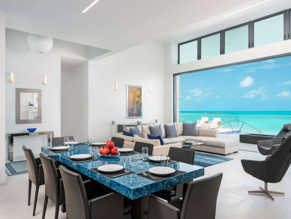 Luxury Villa Over 10,000 sq ft of Luxury Living Space