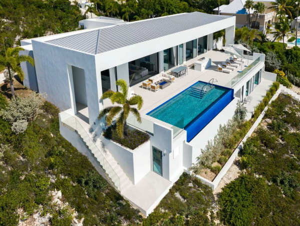 Luxury Villa Over 10,000 sq ft of Luxury Living Space