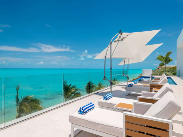 Luxury Villa Over 10,000 sq ft of Luxury Living Space
