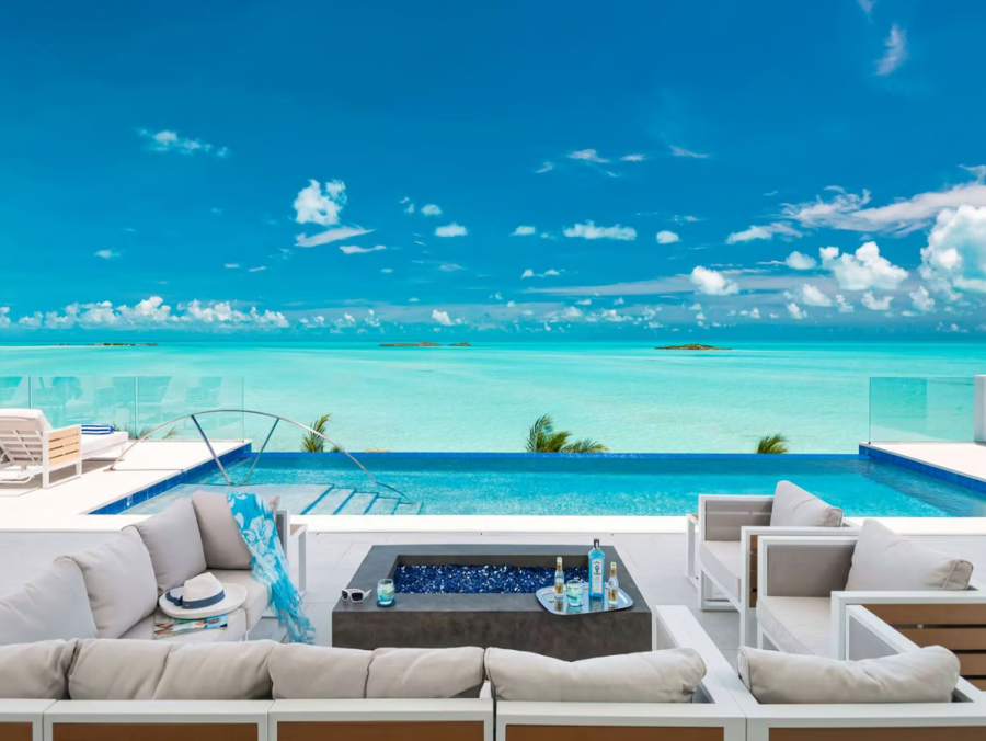 Luxury Villa Over 10,000 sq ft of Luxury Living Space