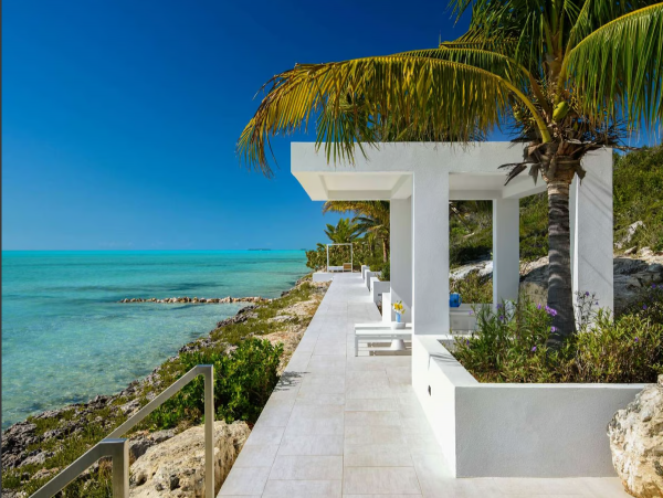 Luxury Villa Over 10,000 sq ft of Luxury Living Space