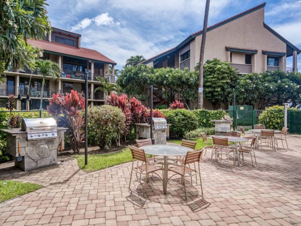 Stunning Maui Condo with Partial Ocean Views