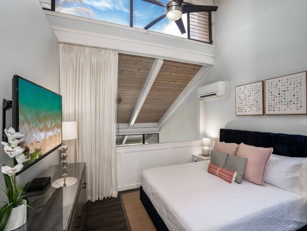 Stunning Maui Condo with Partial Ocean Views