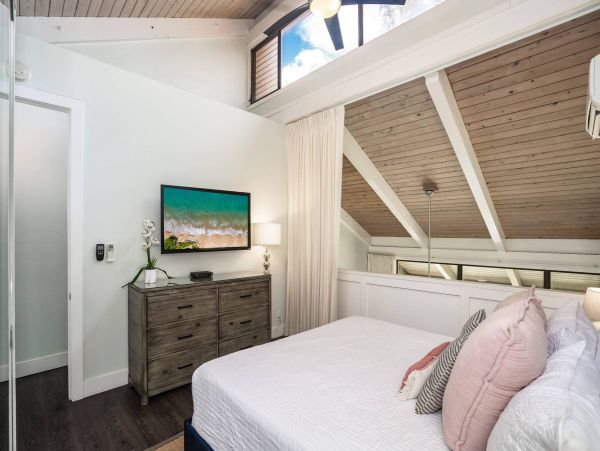 Stunning Maui Condo with Partial Ocean Views