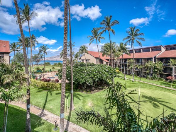 Stunning Maui Condo with Partial Ocean Views