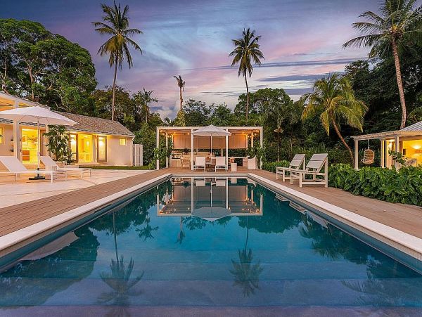 Barbados Walk to Beach 5 Bedroom Vacation Villa