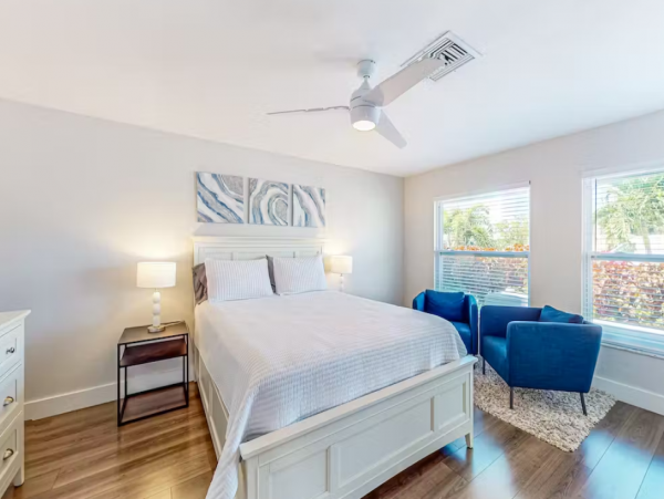 Lovely 3 Bedroom Vacation Pool Home in Naples