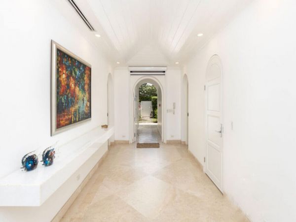 Steps to Beach Vacation Condo Three Bedroom