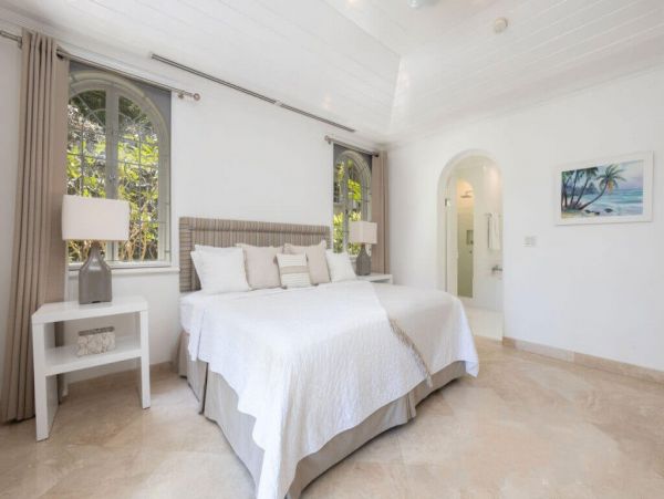 Steps to Beach Vacation Condo Three Bedroom