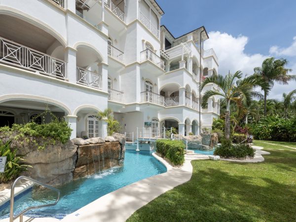 Steps to Beach Vacation Condo Three Bedroom