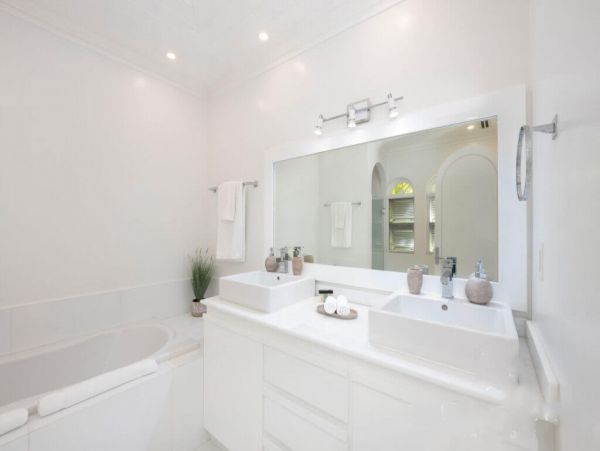 Steps to Beach Vacation Condo Three Bedroom