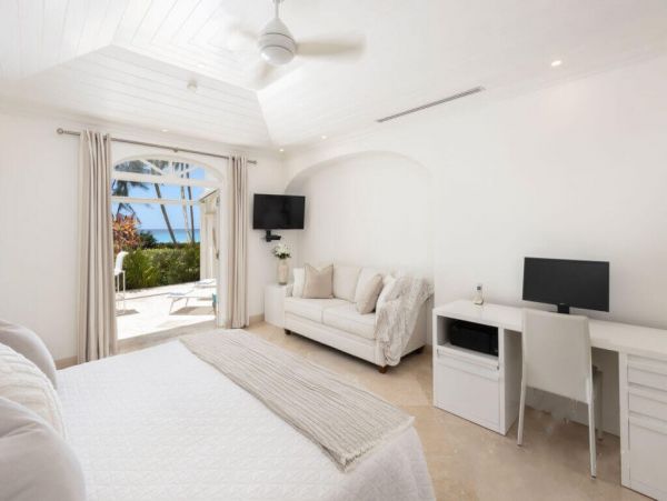 Steps to Beach Vacation Condo Three Bedroom