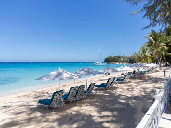 Steps to Beach Vacation Condo Three Bedroom