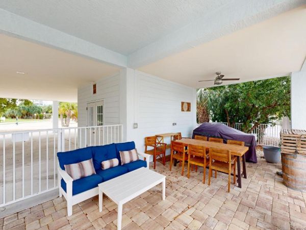 Coastal Chic Retreat in Marathon, Fl - Luxury Waterfront Getaway