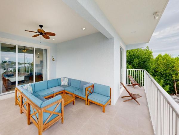 Coastal Chic Retreat in Marathon, Fl - Luxury Waterfront Getaway