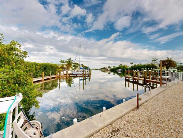 Coastal Chic Retreat in Marathon, Fl - Luxury Waterfront Getaway