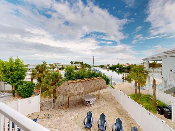 Coastal Chic Retreat in Marathon, Fl - Luxury Waterfront Getaway