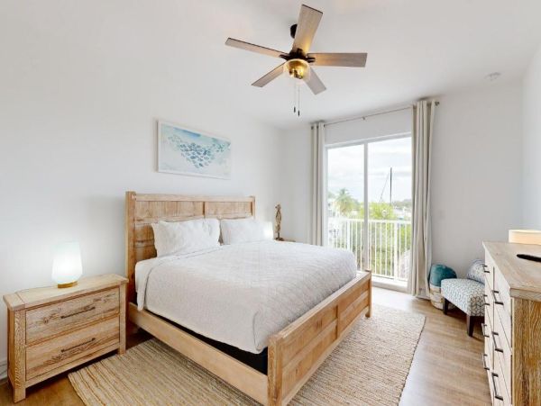 Coastal Chic Retreat in Marathon, Fl - Luxury Waterfront Getaway