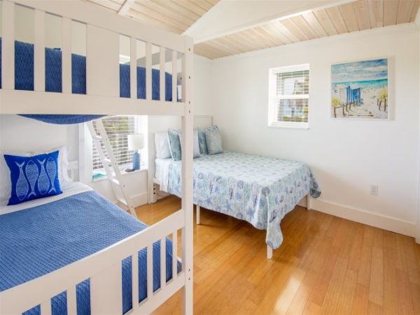 Breathtaking Waterfront Escape with Pool, Tiki Bar & Boat Ramp at Coco Plum