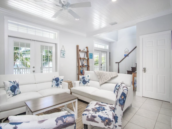 Florida Keys Oceanfront Vacation Rental Grassy Key Beachfront Home with Pool & Private Beach