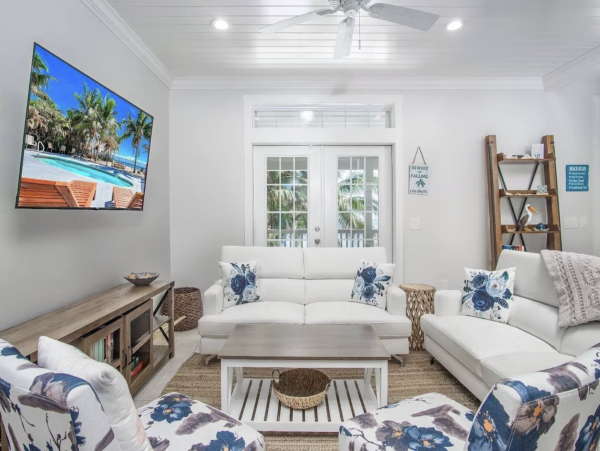 Florida Keys Oceanfront Vacation Rental Grassy Key Beachfront Home with Pool & Private Beach