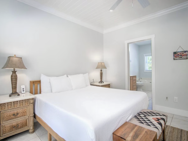 Florida Keys Oceanfront Vacation Rental Grassy Key Beachfront Home with Pool & Private Beach