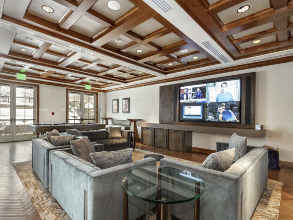 Prestigious Luxury Four Bedroom Vail Luxury Condo