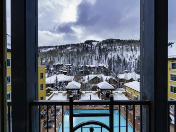 Prestigious Luxury Four Bedroom Vail Luxury Condo