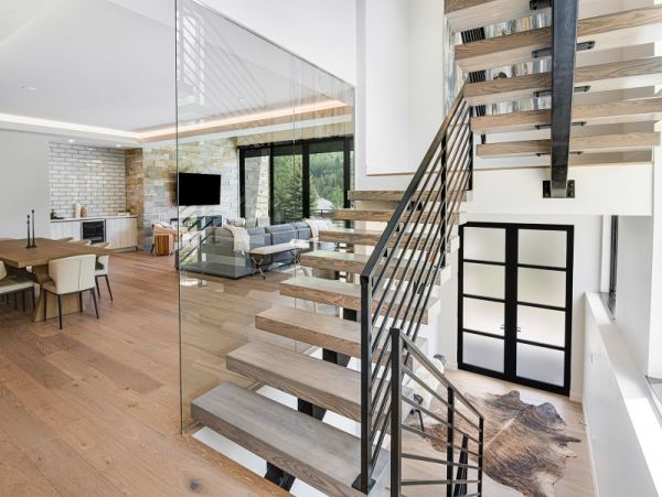 Luxury West Vail Homes perched above West Vail Center on shuttle