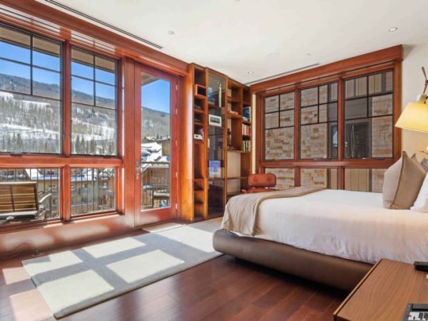 Luxury 4 Bedroom Vacation Condo in Vail
