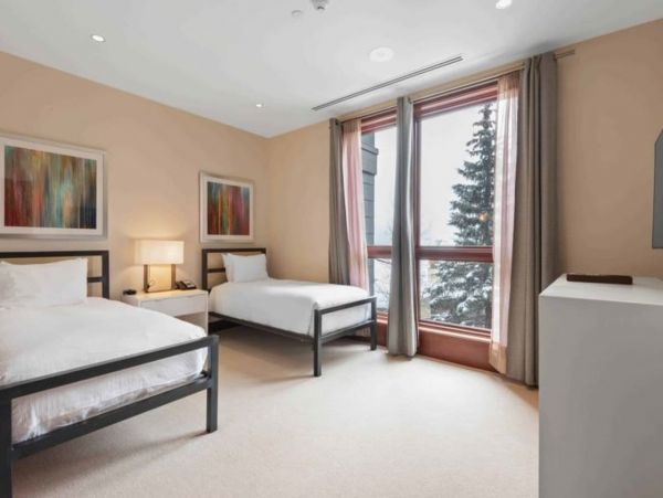 Vail Luxury Condo with 4 Bedroom