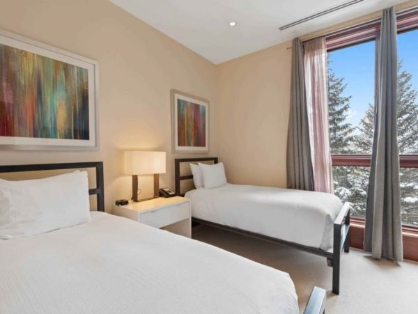 Vail Luxury Condo with 4 Bedroom