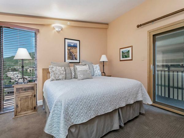 Luxury Vail Vacation Rental with Mountain Views & Amenities