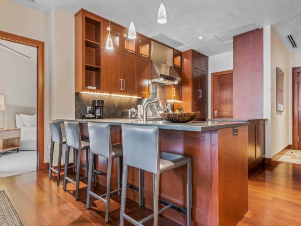 Luxury Vacation Condo with 2 Bedrooms Plus Den