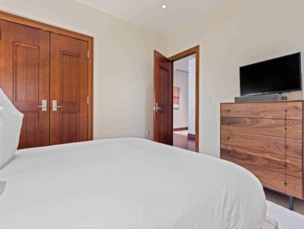 Luxury Vacation Condo with 2 Bedrooms Plus Den