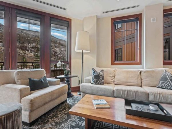 Luxury Vacation Condo with 2 Bedrooms Plus Den