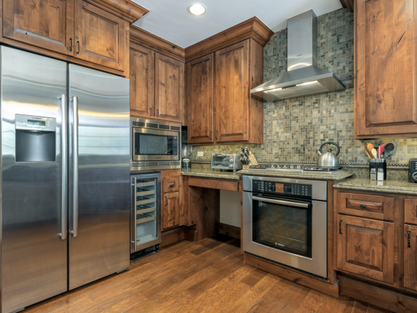 Pure Lionshead Vacation Rental