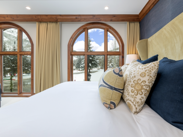 Pure Lionshead Vacation Rental