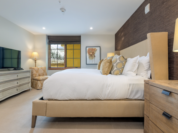 Pure Lionshead Vacation Rental