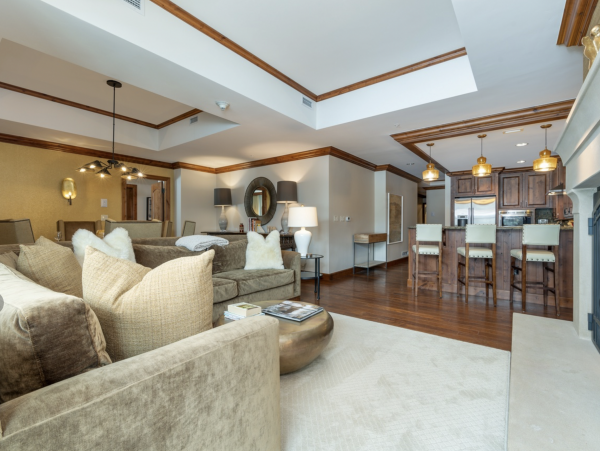 Pure Lionshead Vacation Rental