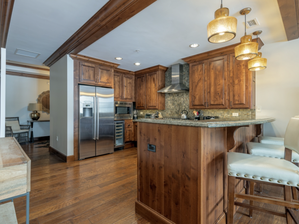 Pure Lionshead Vacation Rental