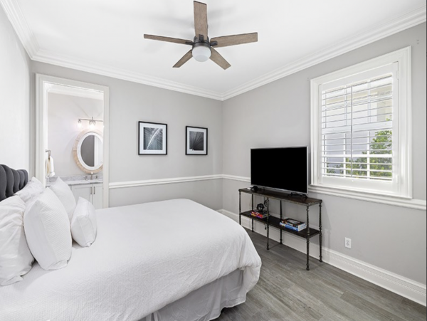 Luxury New Naples Vacation Pool Home Just In!