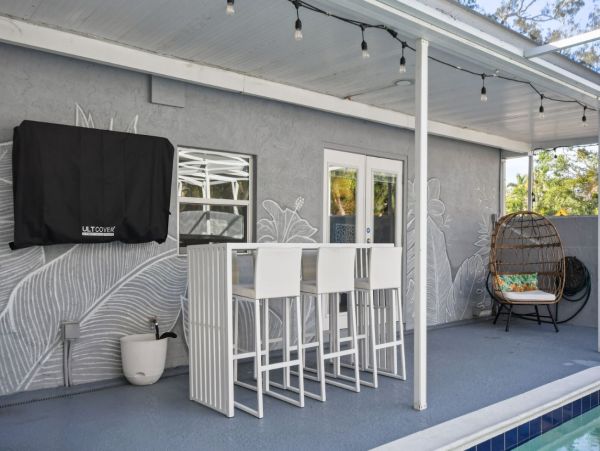 Sarasota Vacation Rental with Private Pool – Florida Beach House Near Bay & Beaches