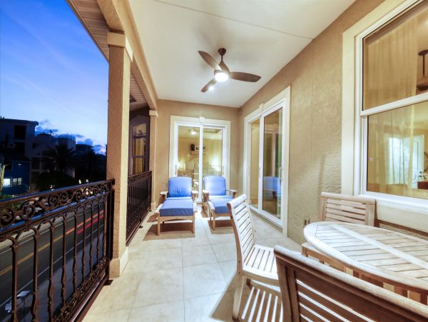 Charming 3-Bedroom Home with Pool Access on Siesta Key